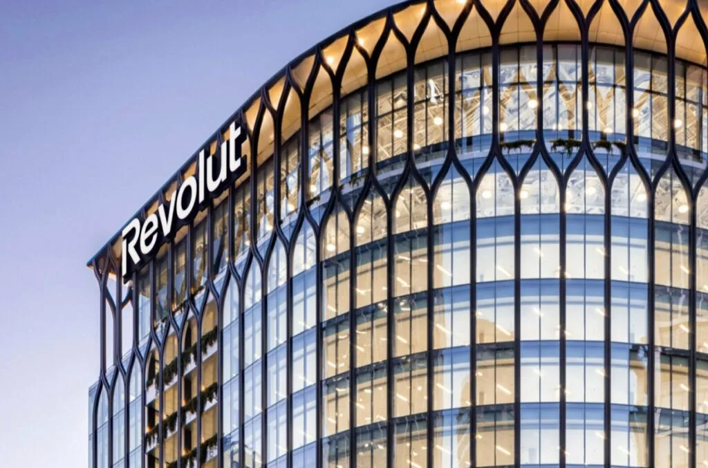 Revolut desafia banca tradicional com nova unidade dedicada de Inteligência Artificial