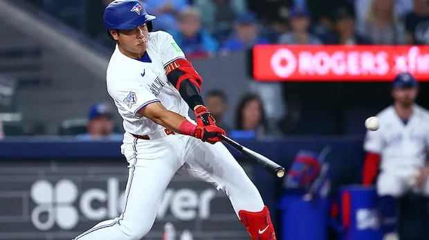 Blue Jays' bats cooled in matinee but take series from Red Sox, remain in playoff hunt