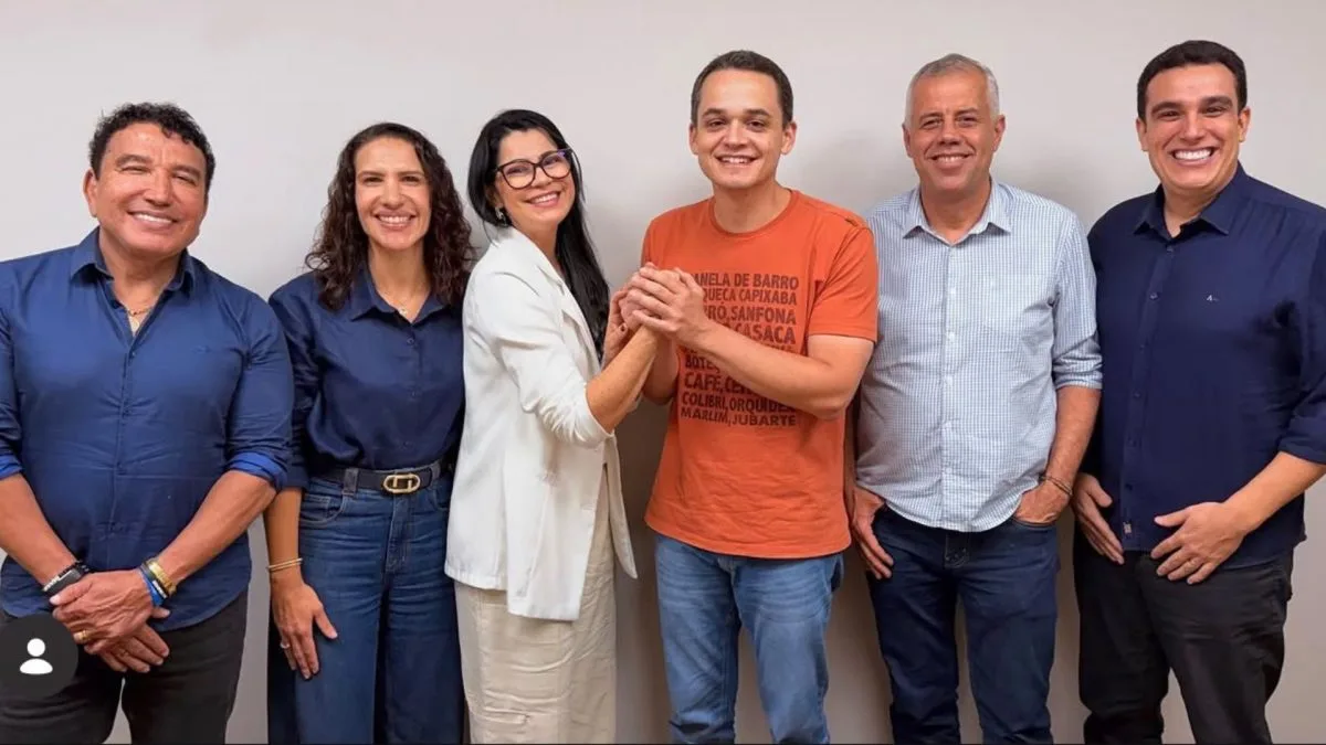 Propaganda sem nome da vice rende multa de R$ 5 mil a candidato ao governo do Espírito Santo
