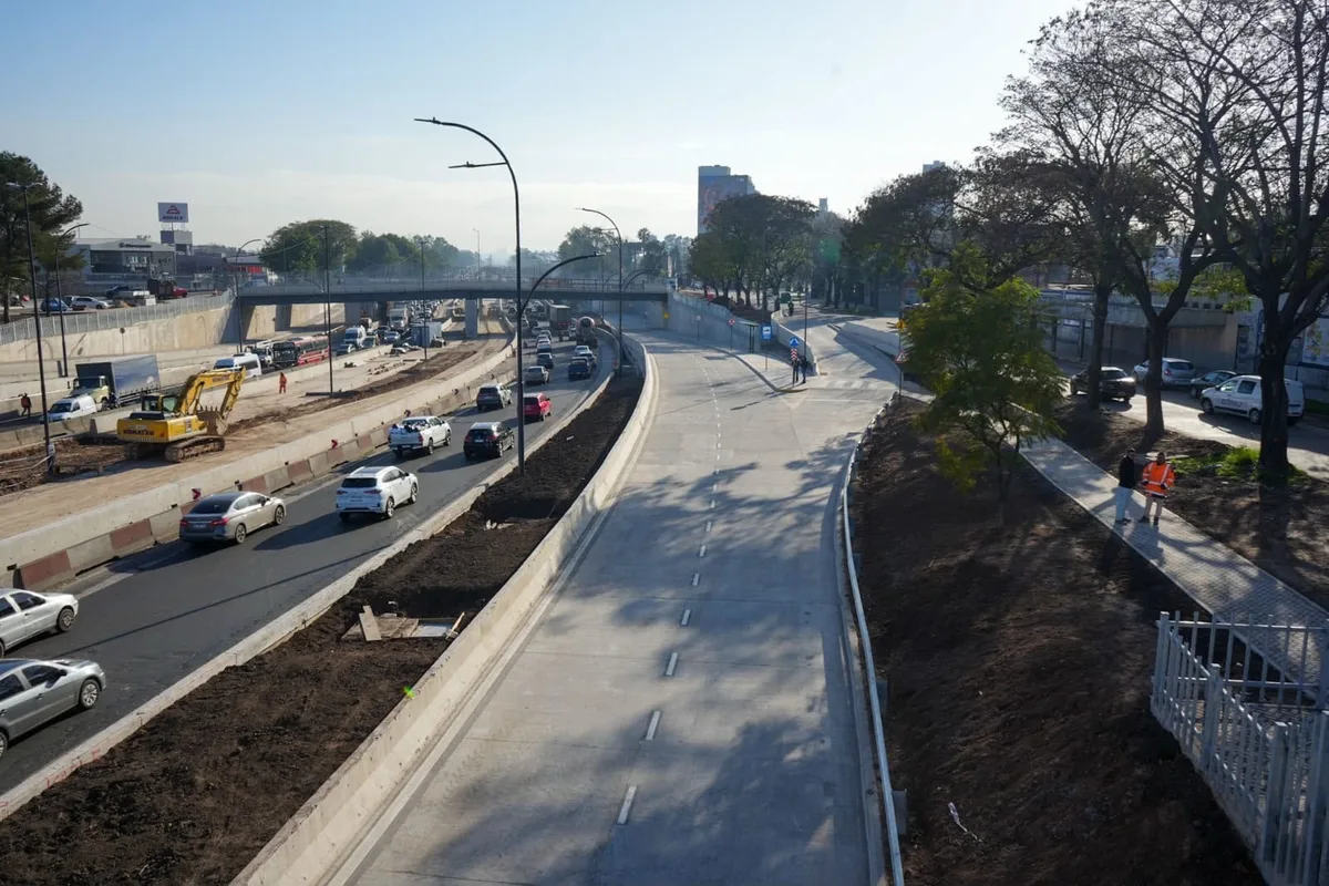La Ciudad habilitó las nuevas colectoras de la Dellepiane para descomprimir uno de los accesos más transitados