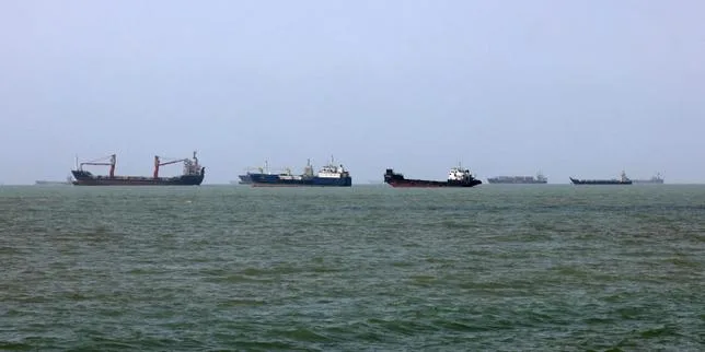 Les Emirats arabes unis accusent l’Iran d’avoir attaqué deux navires dans le détroit d’Ormuz
