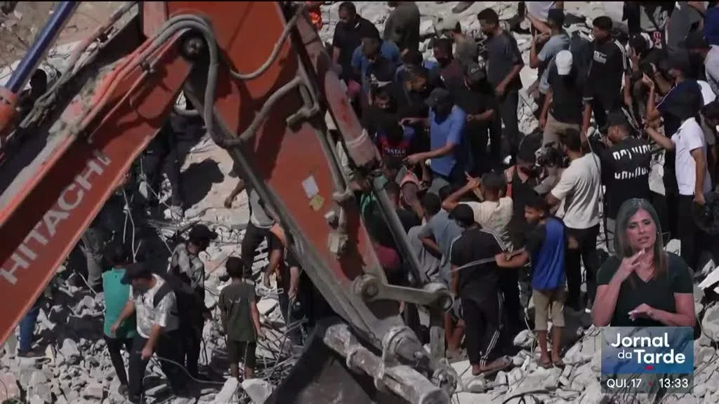 Autoridades procuram sobreviventes do colapso de um prédio em Gaza