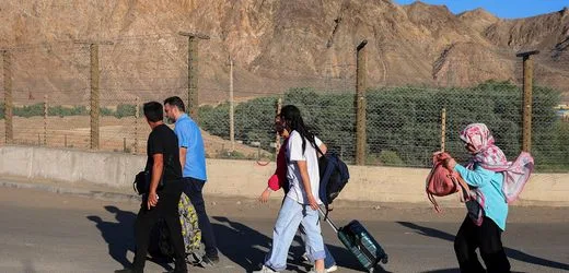 Iran: Warum Iranerinnen und Iraner nach Armenien fliehen