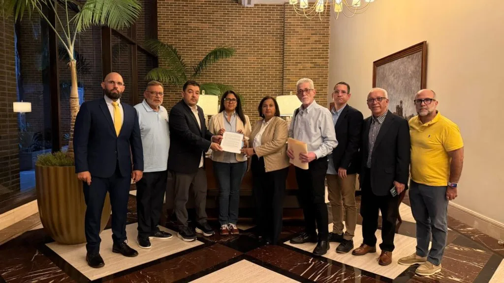 Dinorah Figuera gestiona liberación de presos políticos al margen del diálogo