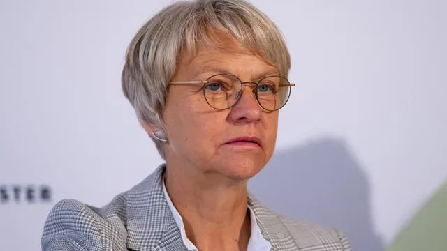 CDU-Bezirk Münsterland: NRW-Schulministerin Feller will Spahns Bezirksvorsitz übernehmen