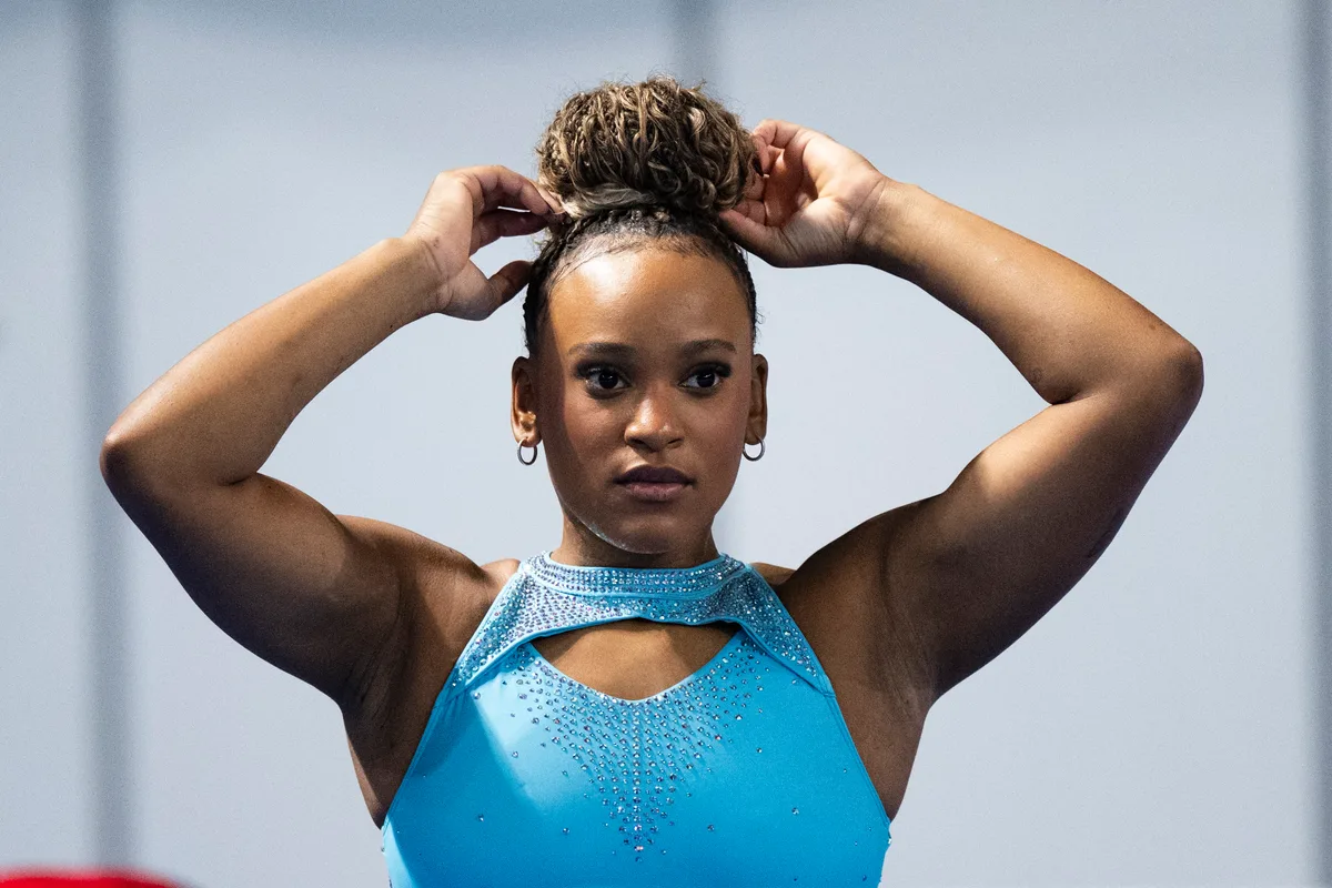 Rebeca Andrade brilha na trave e puxa show do Brasil nas classificatórias da Copa do Mundo
