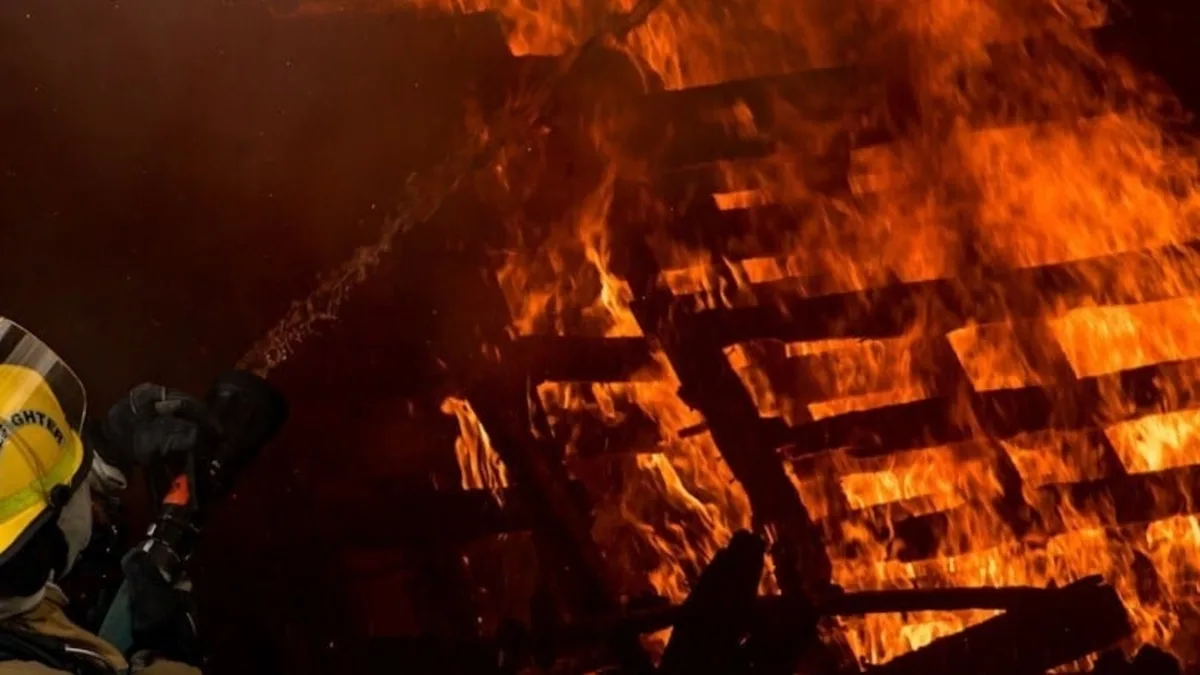 At least 7 dead, several injured as massive fire erupts at hotel in West Bengal’s Tarapith