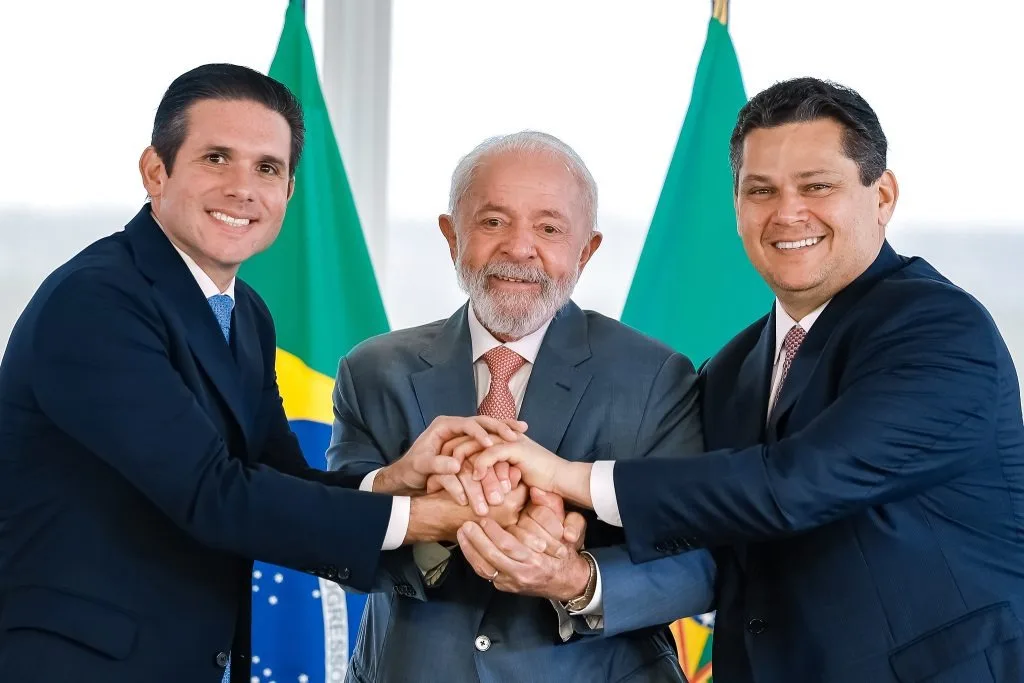 Lula pode definir futuro da taxa das blusinhas nesta quarta-feira