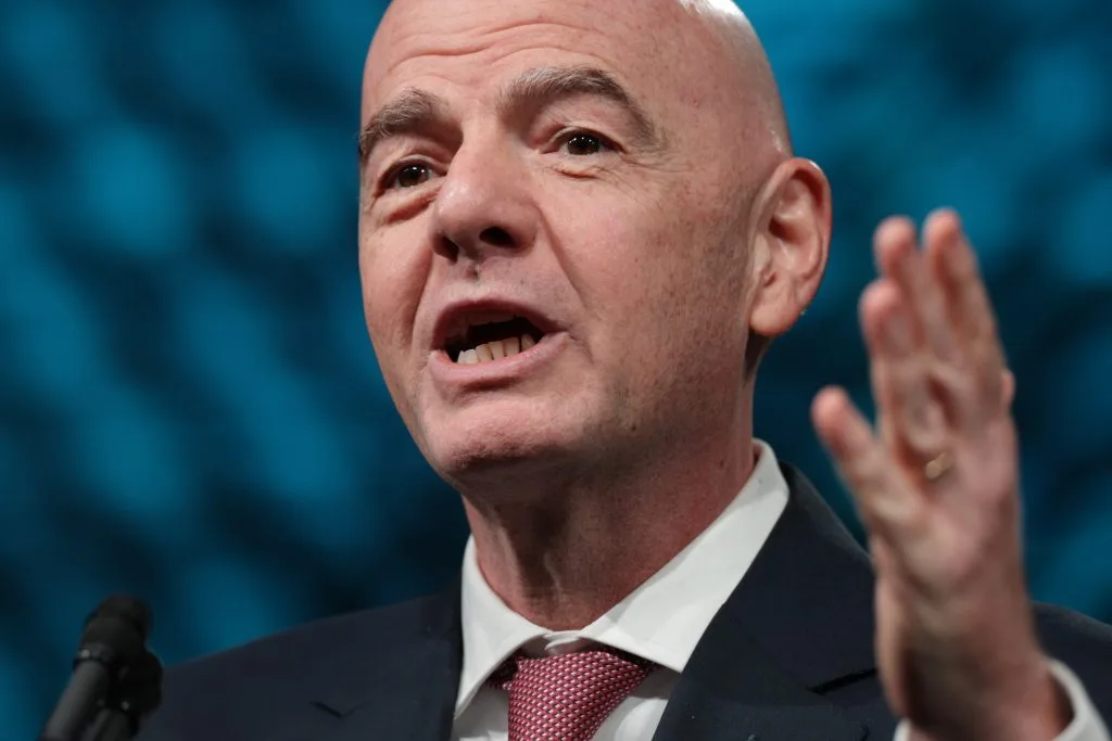 Candidato secreto surge como ameaça a reeleição de Infantino na Fifa