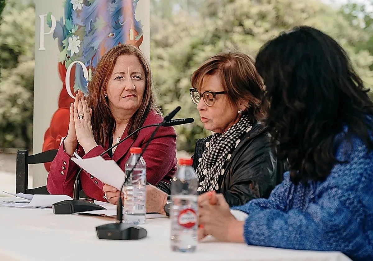 Piedad Bonnett gana el Premio Lorca de Poesía por su «profunda exploración de la condición humana»