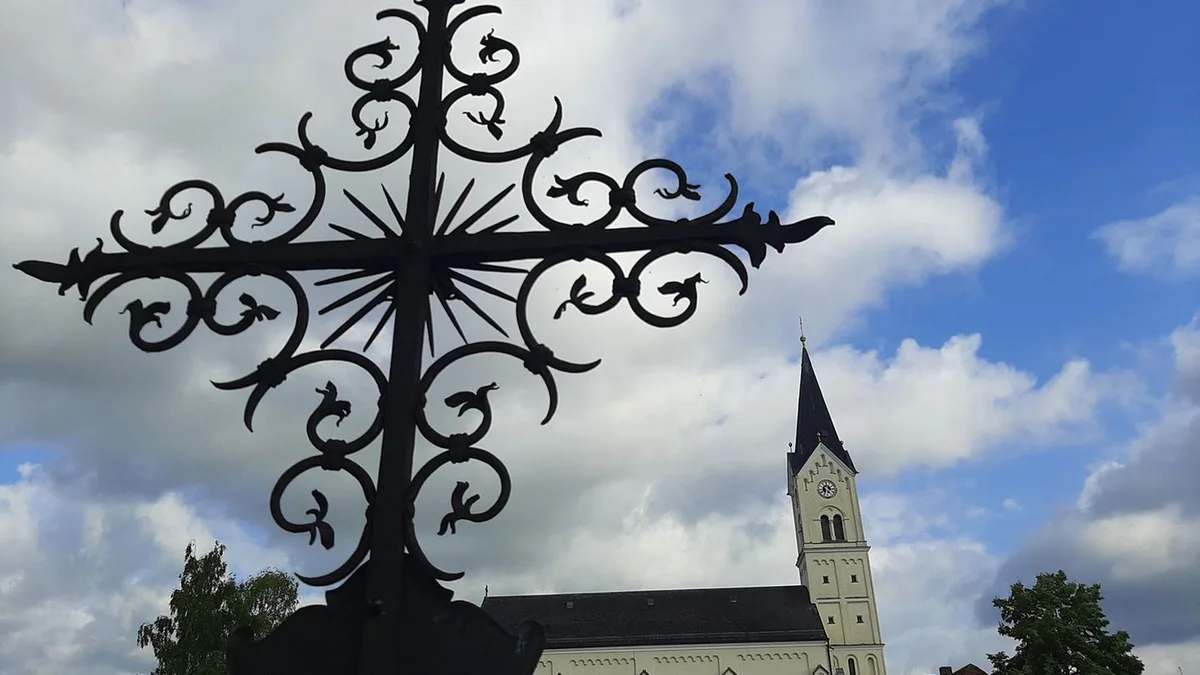 Erzbistum München und Freising: Missbrauchsprozess: Schmerzensgeld für Ex-Ministranten