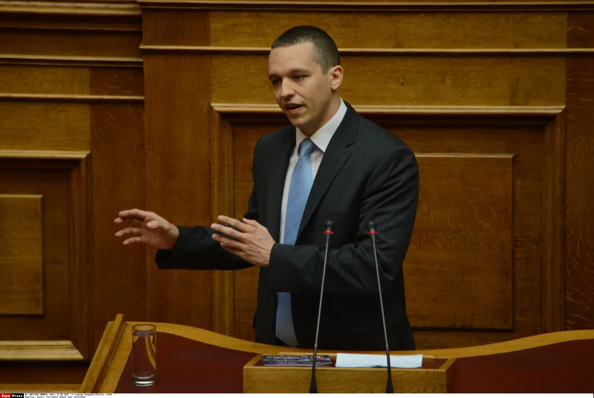 "Aujourd’hui, je suis de retour" : en Grèce, le néonazi Kassidiaris sort de prison et relance son offensive politique