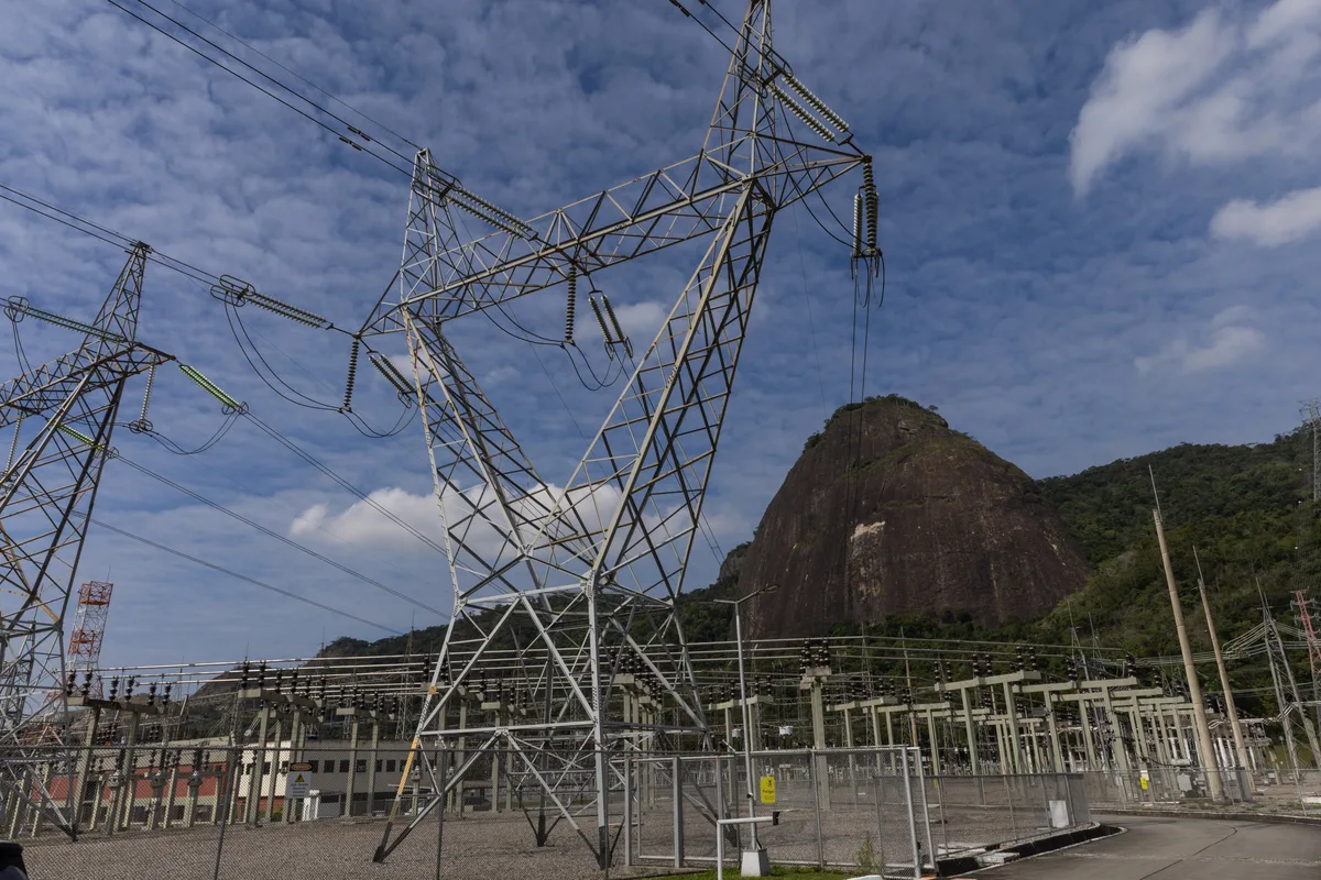IGP-10 cai 0,51% em agosto com queda da energia elétrica e acumula alta de 2% em 12 meses