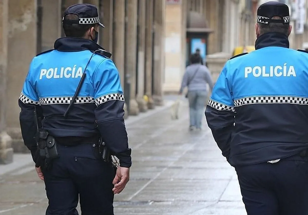 Detenido un conductor de 69 años tras intentar agredir a un policía y negarse a la prueba de alcoholemia