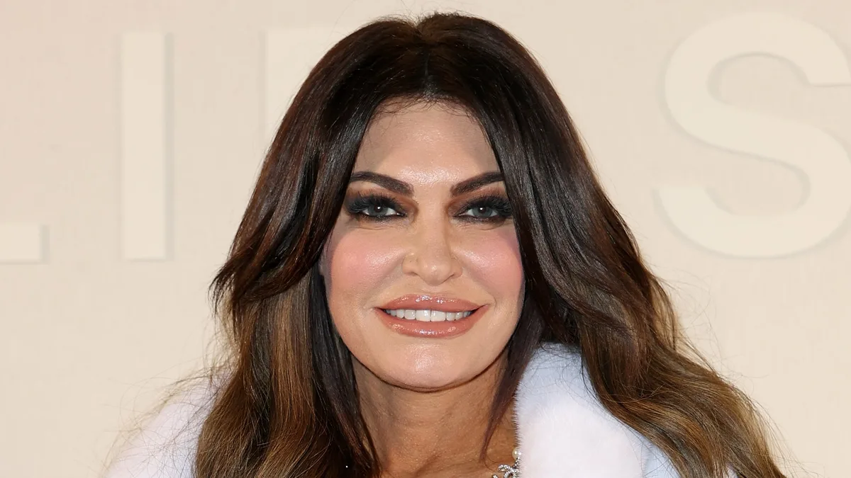 Donald Trump Cornered On Kimberly Guilfoyle’s Wild Demand for Secret Cash