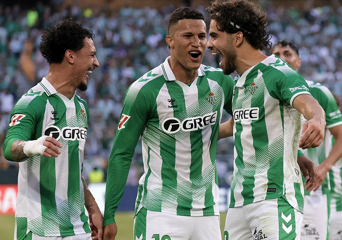 Deossa se mira en el espejo de Abde para crecer en el Betis