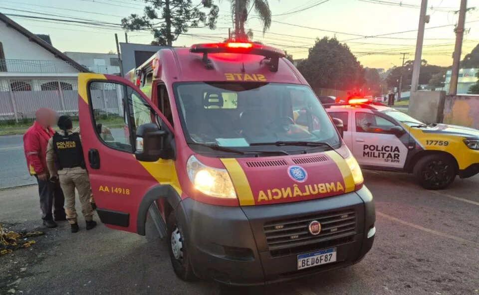 Homem é espancado em posto de combustíveis após noite de bebedeira e acorda sem lembrar de nada, em Curitiba