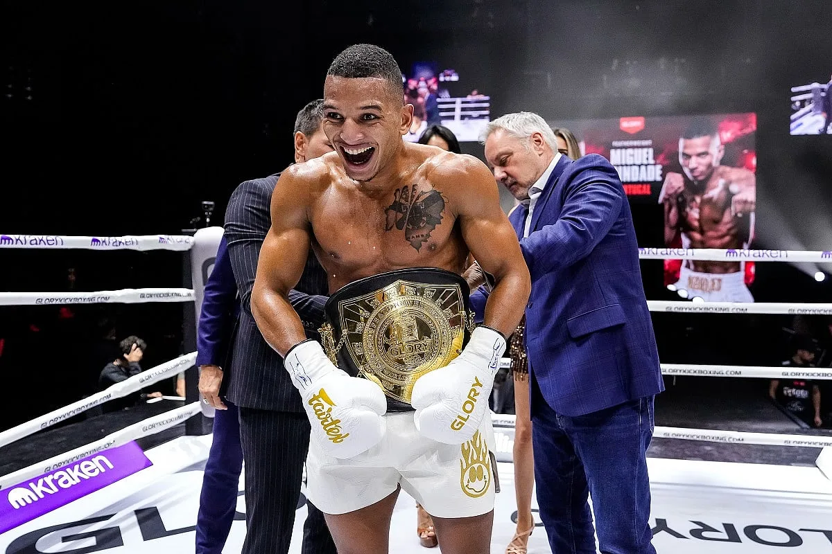 Miguel Trindade faz história no kickboxing e leva título mundial dos peso-pena