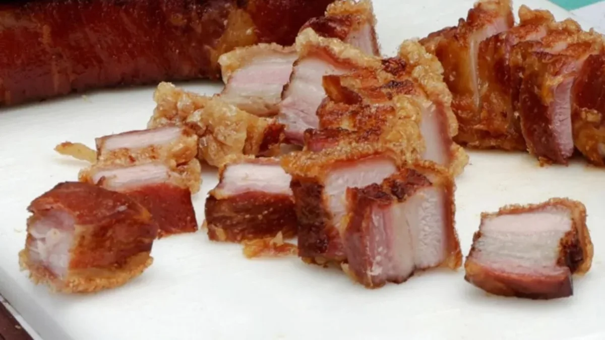 Qué son y cómo se preparan los torreznos, el plato que nació como supervivencia para pastores y hoy es un manjar en el mundo