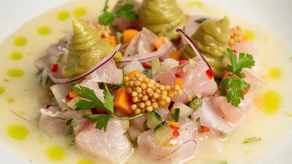 Nesta cozinha brava e emotiva serve-se, provavelmente, o melhor ceviche do Porto