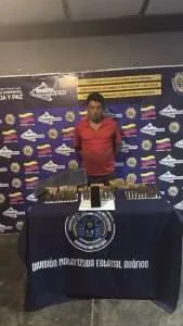 La PNB atrapó a un hombre con 249 cartuchos de fusiles