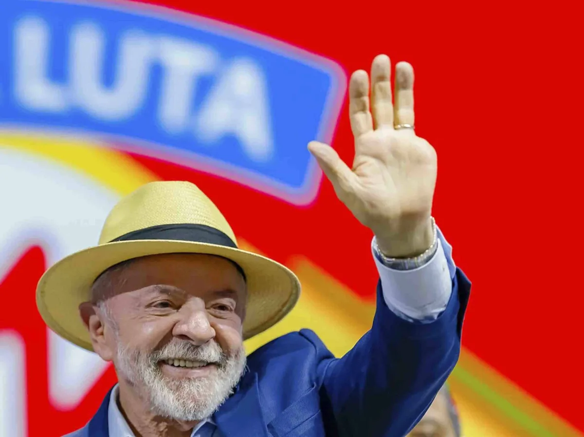 Foi dada a largada: Lula inicia campanha em Natal