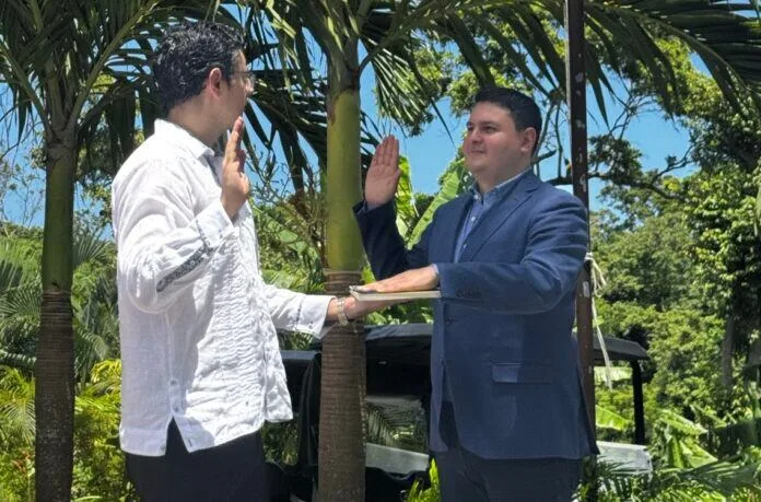 Próspera ZEDE juramenta nuevo fiscal civil en medio de la disputa jurídica