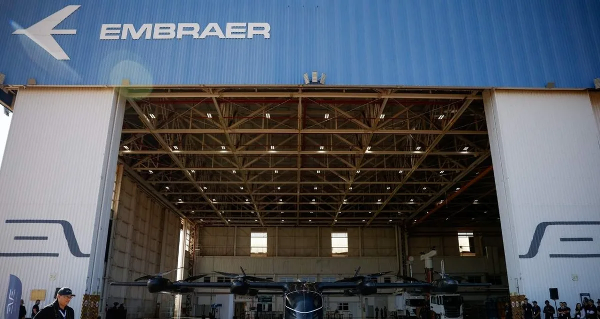 Safra eleva preço-alvo para Embraer (EMBJ3) e aponta 3 fatores que sustentam recomendação de compra; veja