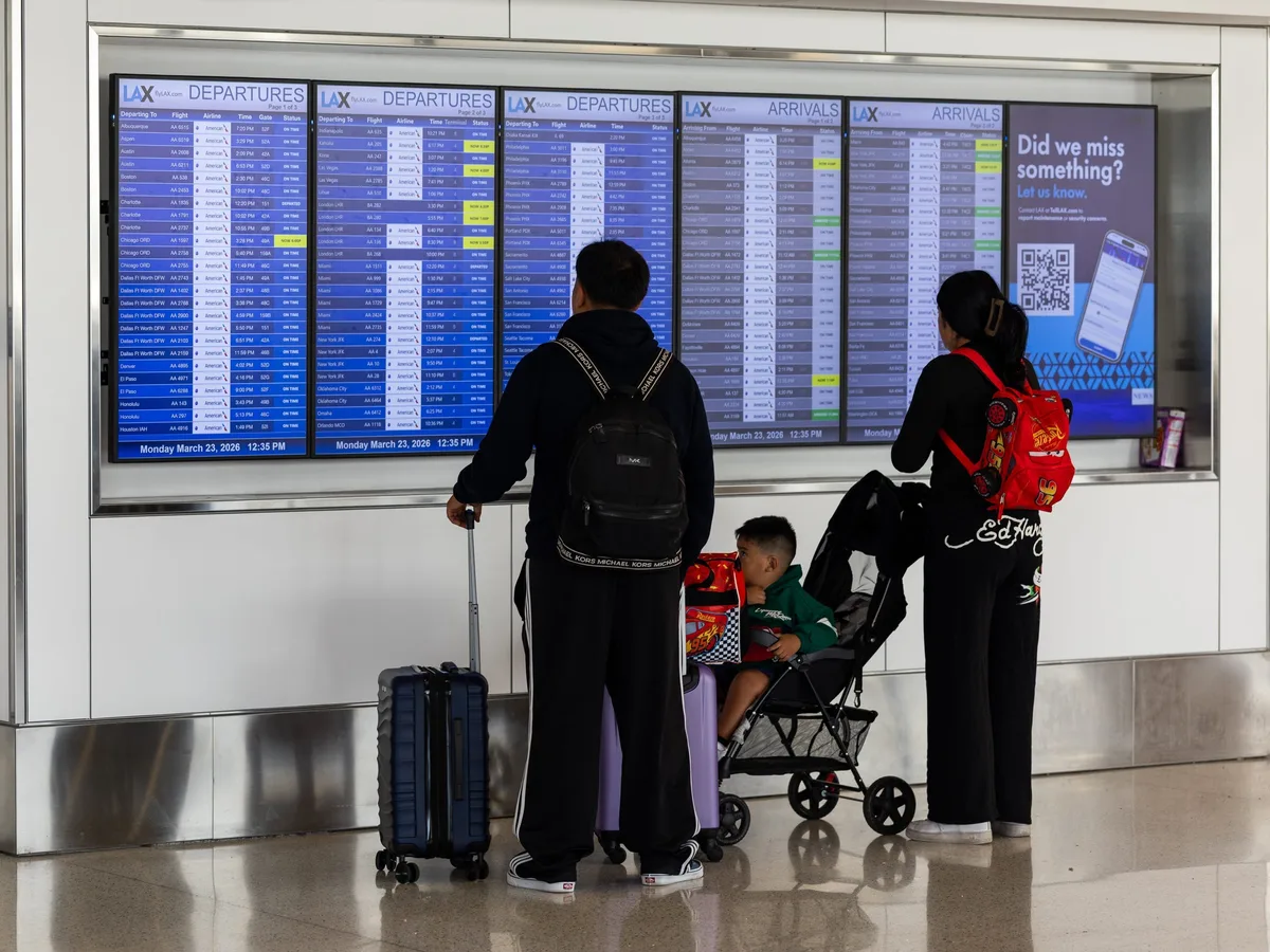 30 major US airports with the most departure delays, ranked