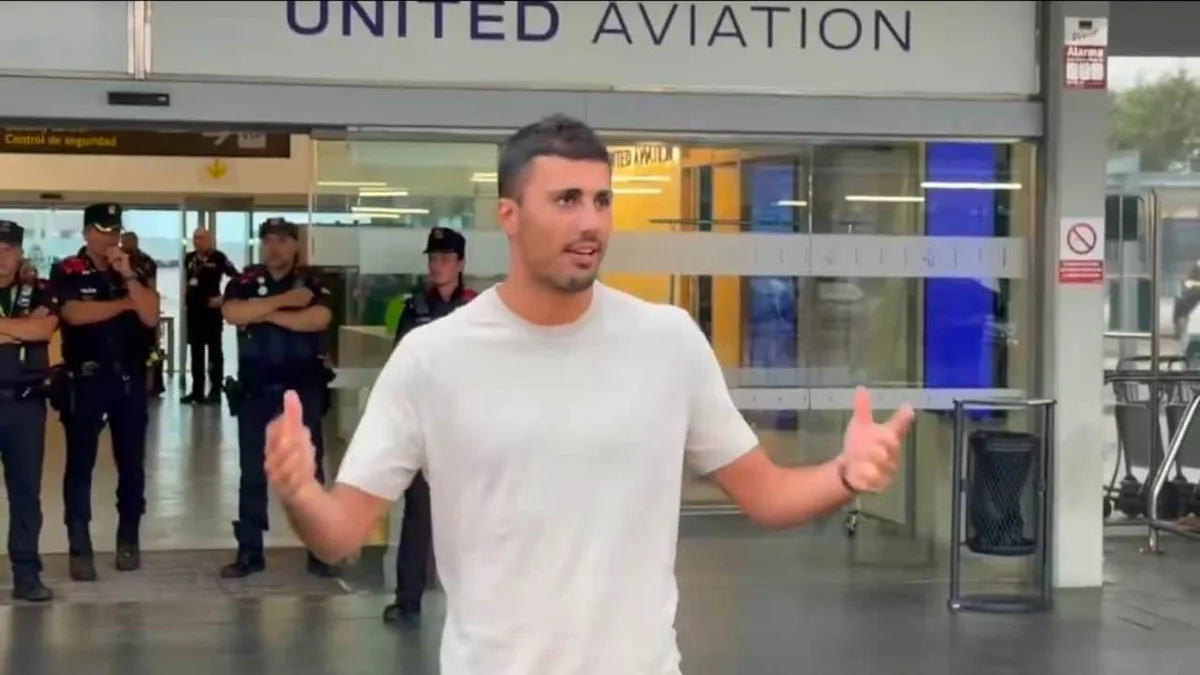 Rodri Arrives At Barcelona To Complete 'Dream' Move