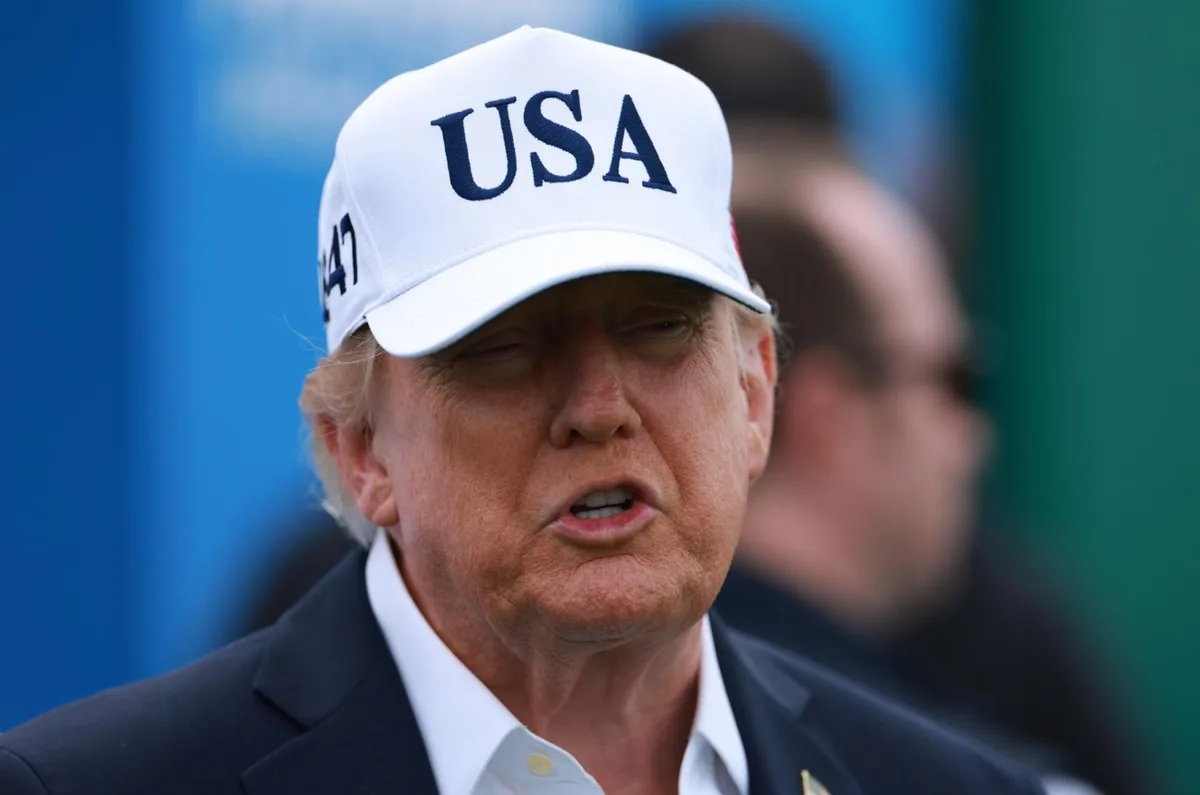 Trump volvió a presionar a la Fed tras subida de tasas y reclamó un recorte inmediato