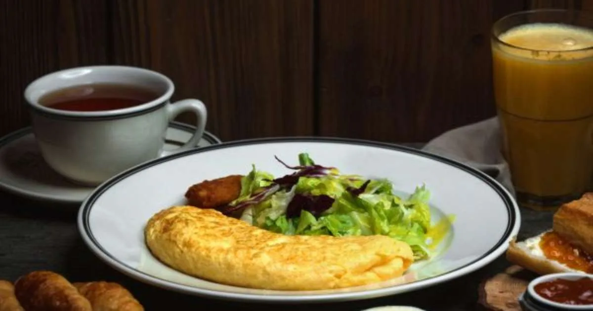 Omelete completo e cheio de sabor para refeições práticas e equilibradas