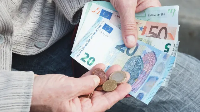 CGA notifica pensionistas para devolver valor a mais em pensões