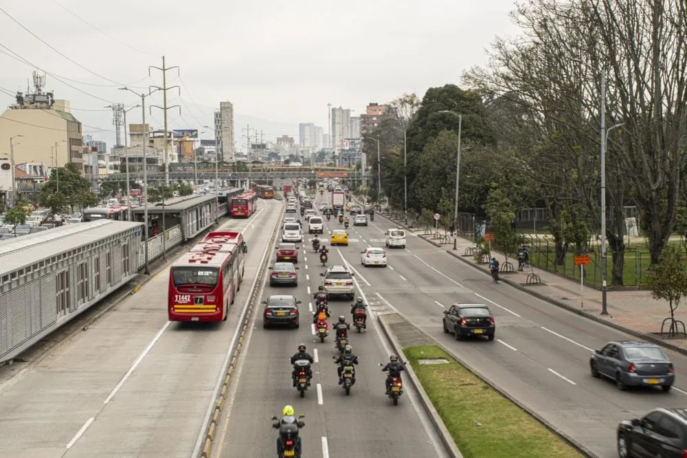 Historial vehicular en Colombia: por qué revisarlo antes de comprar un carro usado y cómo consultarlo en línea en Bogotá