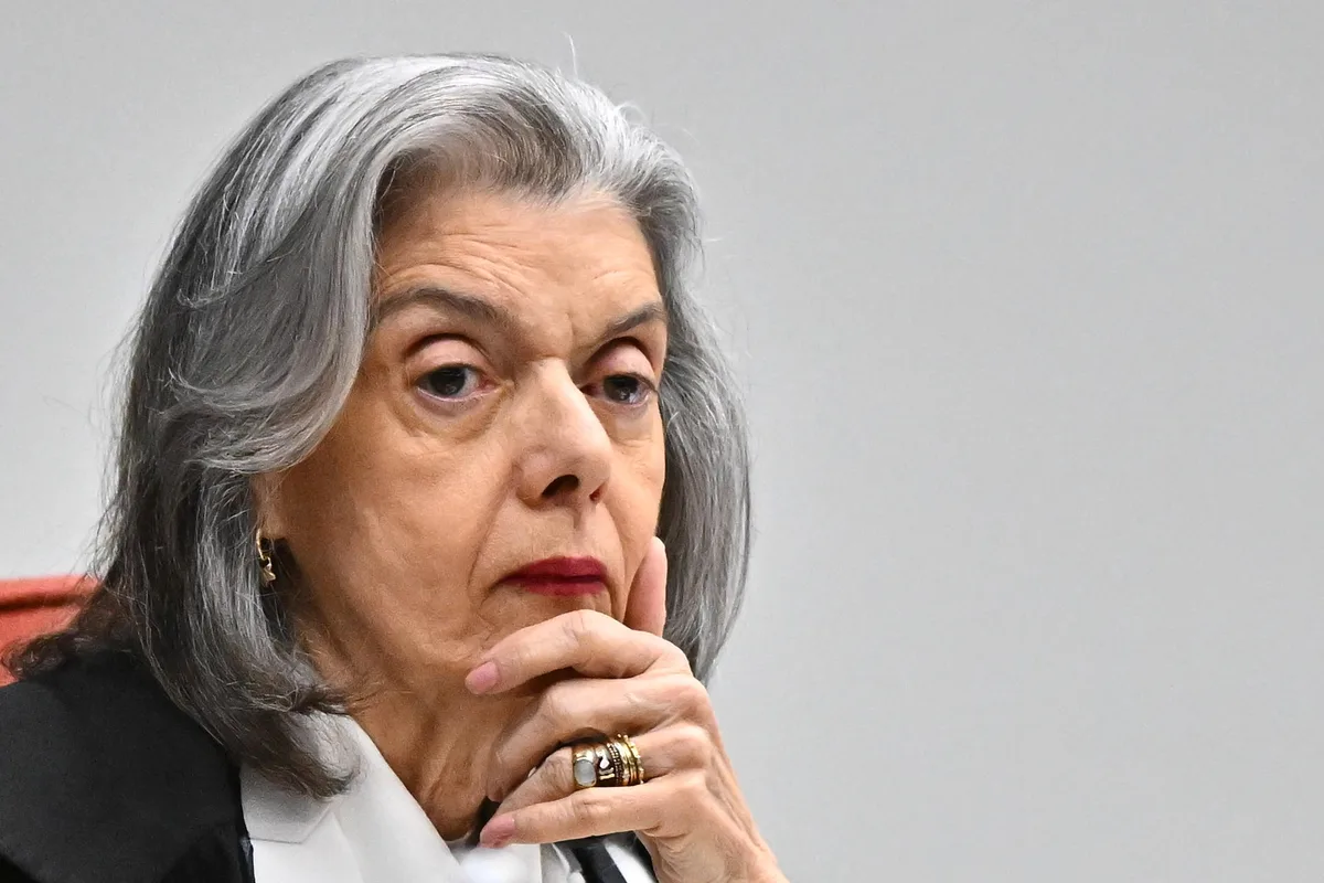 Cármen Lúcia diz que liberdade de imprensa “não está em questão” no Brasil