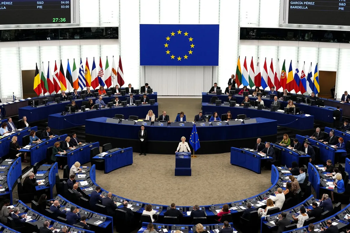 La Eurocámara reclama una respuesta más contundente a los ataques híbridos de Rusia y "sus aliados"