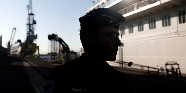 Utilisation d’un pseudonyme par les enquêteurs de police judiciaire : après la censure du Conseil Constitutionnel, les syndicats exigent un nouveau texte