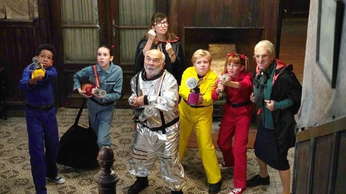 Premières images : cette comédie française aux 6 millions d'entrées cumulées revient pour un 6ème film au parfum d'Halloween !