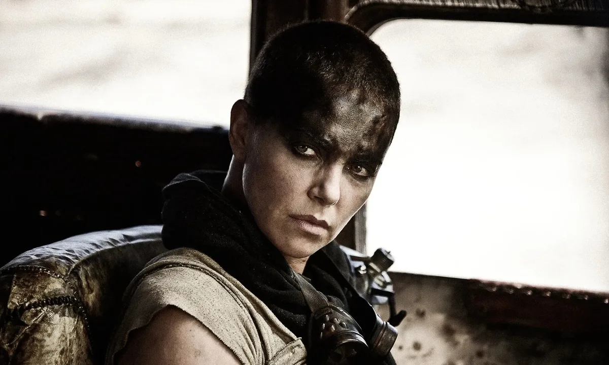 Charlize Theron se reconcilia con ‘Mad Max’ y su personaje de Furiosa 10 años después: “Tengo una conexión muy profunda con esta película”