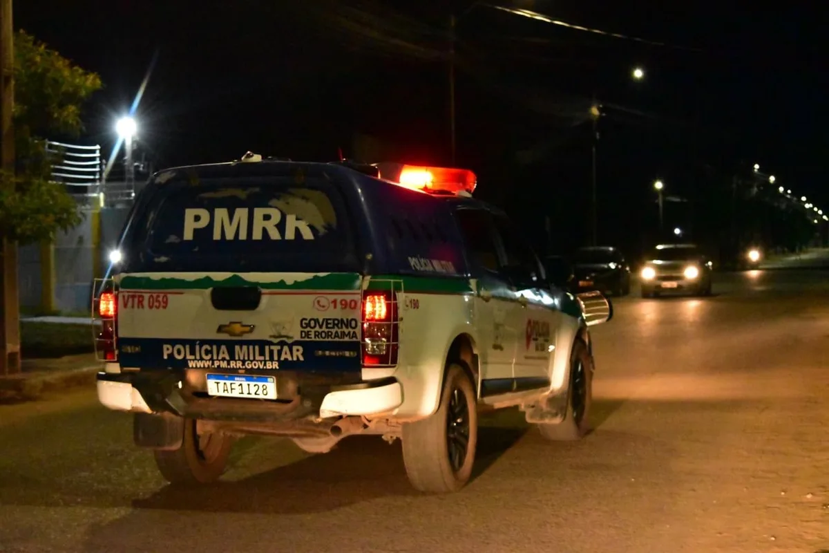 PM resgata homem amarrado a árvore após ameaça de execução em Boa Vista
