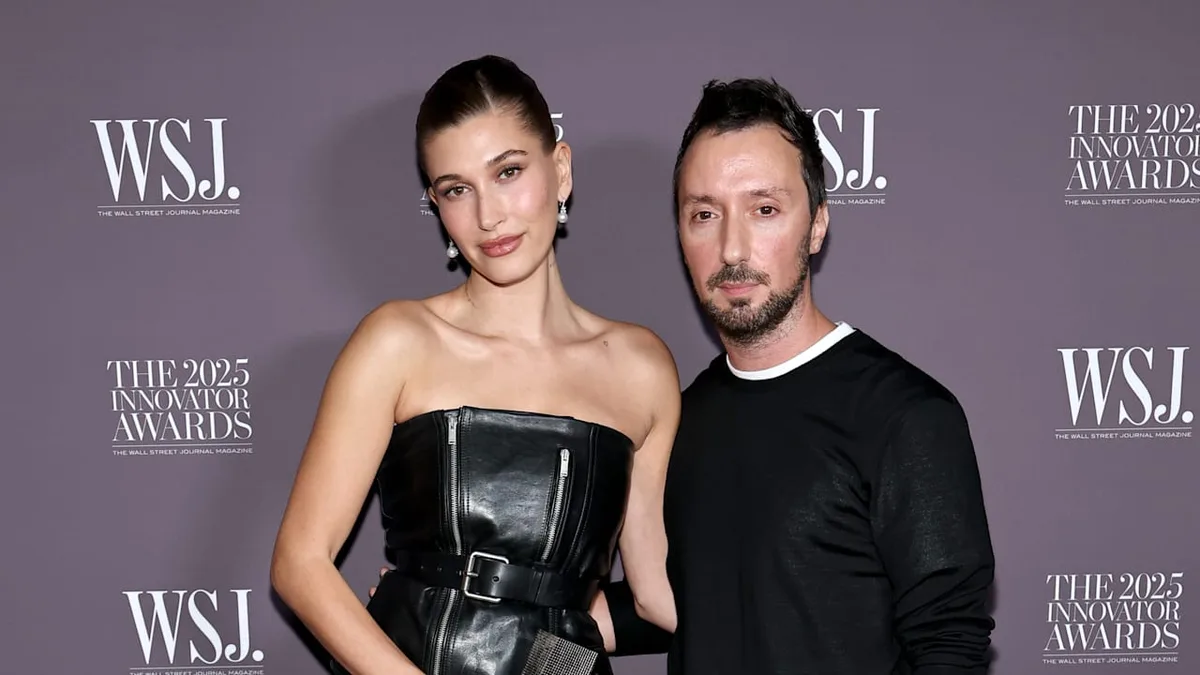 Chefdesigner nach 10 Jahren raus - Paukenschlag bei Yves Saint Laurent!