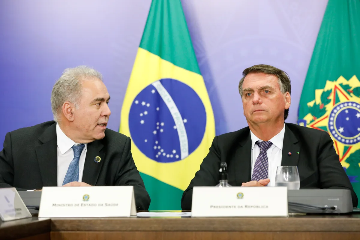 Ex-ministro da Saúde de Bolsonaro afasta ‘comoção’ sobre Fauci: ‘Flávio se vacinou’