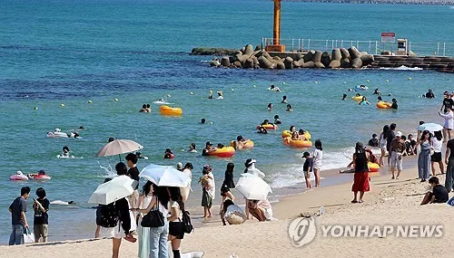 강원 해수욕장 올여름 누적 피서객 696만명