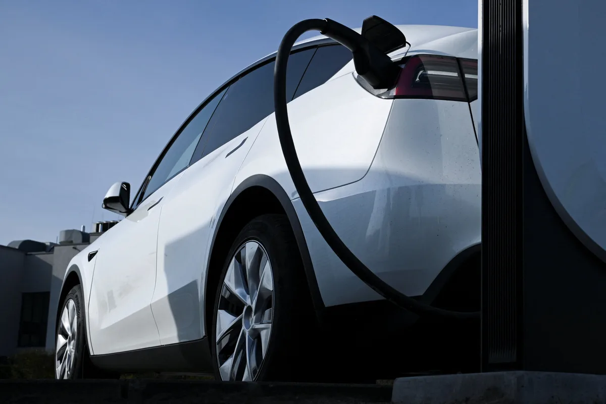 En qué se diferencian los autos eléctricos, híbridos y de rango extendido: cómo elegirlo