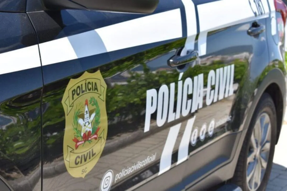 Mulher desliga oxigênio e injeta líquido para matar irmão com câncer