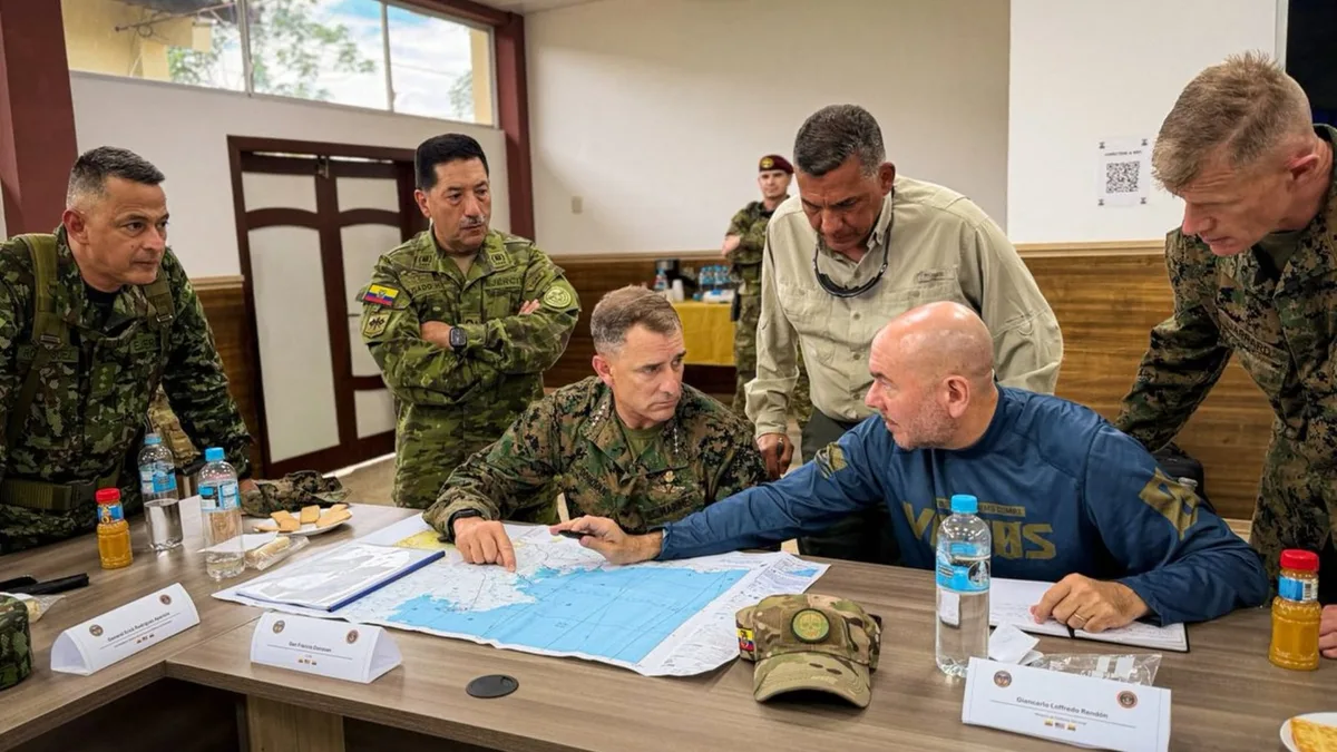 EEUU, Ecuador y Colombia reforzaron la cooperación contra el narcotráfico en una reunión clave entre altos mandos militares
