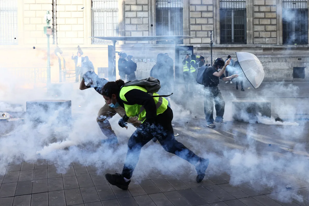 Nueva jornada de protestas e incidentes en Francia: hubo disturbios en varias ciudades del país y al menos 100 detenidos