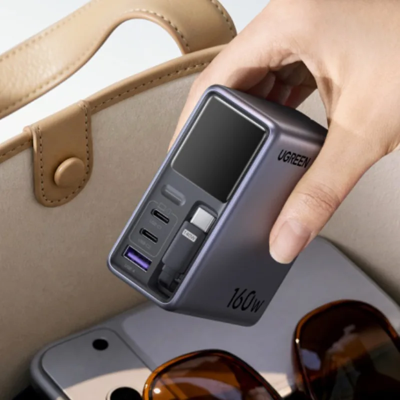 Actualité : Écran tactile, câble rétractable et jusqu'à 300 W : Ugreen renouvelle sa gamme de chargeurs Nexode Pro