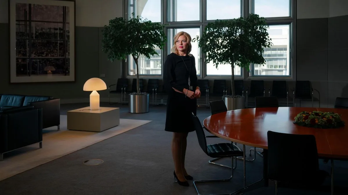 Julia Klöckner: „Messer, Taser, Schlagring – bei Kontrollen fischen wir manches raus“