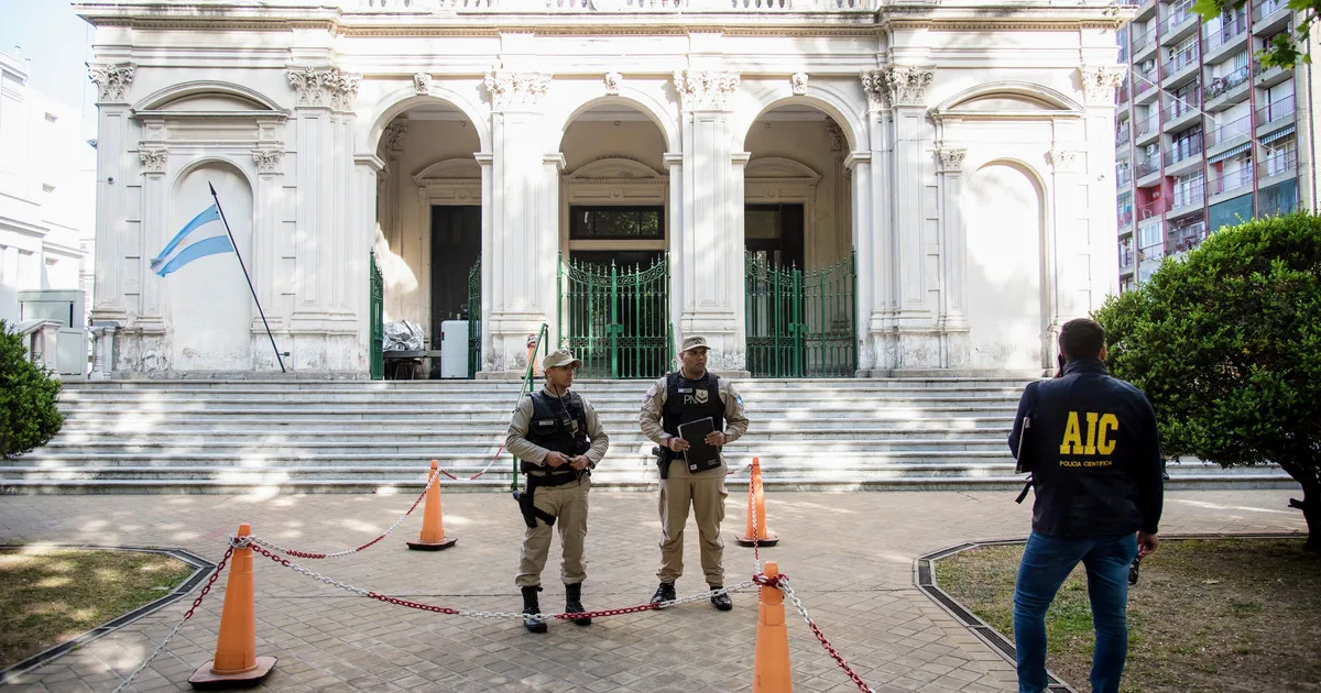 Se hizo pasar por juez federal para acceder a datos penitenciarios, lo detuvieron y ahora lo investigan por posibles nexos narcos